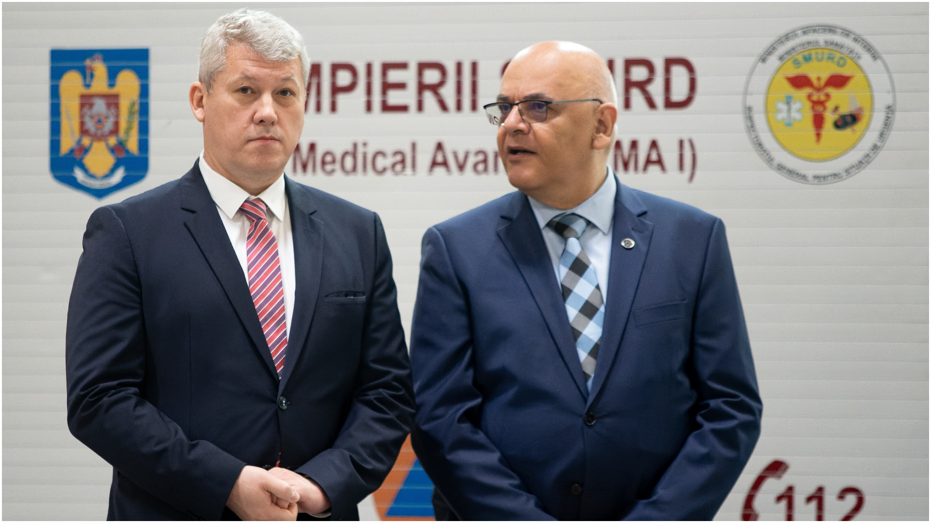 Opinii contrare la MAI față de subiectul interzicerii rețelelor sociale pentru adolescenții sub 15 ani. Ministrul Predoiu nu susține această idee, după ce Raed Arafat a spus că e momentul ca „parlamentarii să îşi asume responsabilitatea” : Europa FM