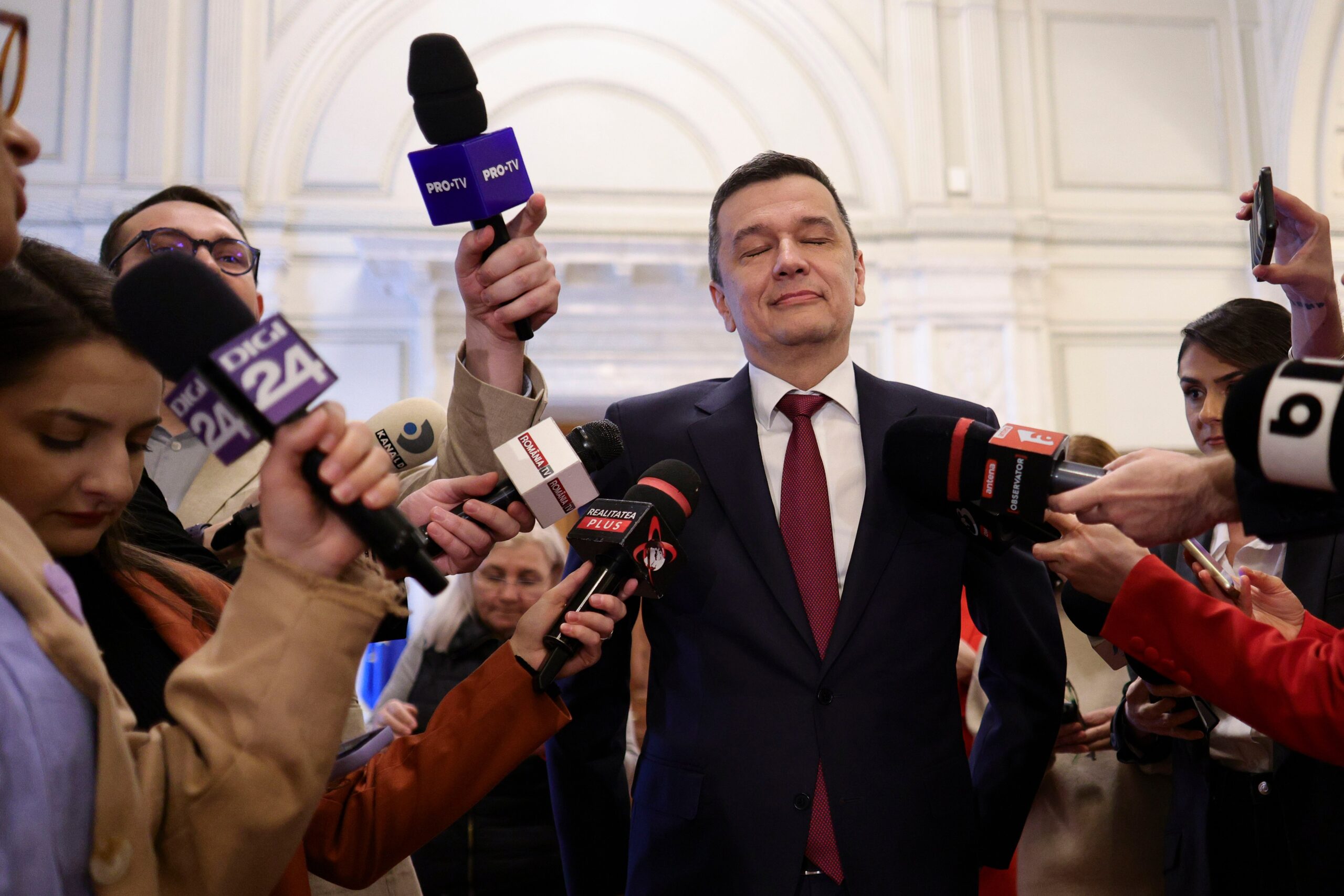 Grindeanu, satisfăcut după ședința Coaliției: „Sunt convins că şi schemele legate de scumpirile la pompă vor fi acceptate”