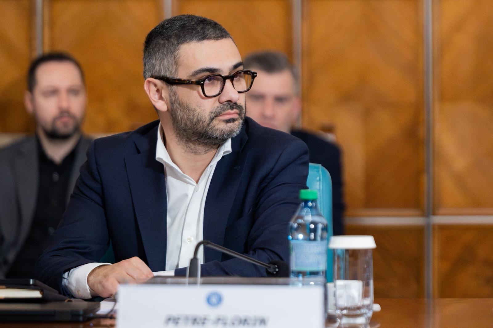 Primul job, plătit de stat: proiect de peste 170 de milioane de euro pentru 28.000 de tineri. Ministrul Muncii: „E un proiect extrem de important”