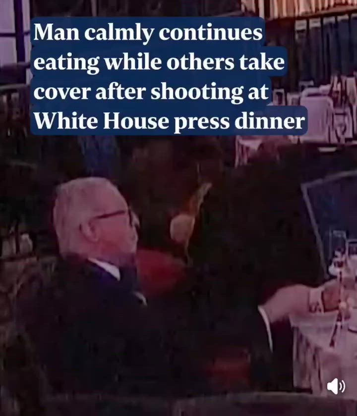 „Omul cu salata” face senzație după incidentul armat de la Washington. A rămas calm și a continuat să mănânce în timpul haosului