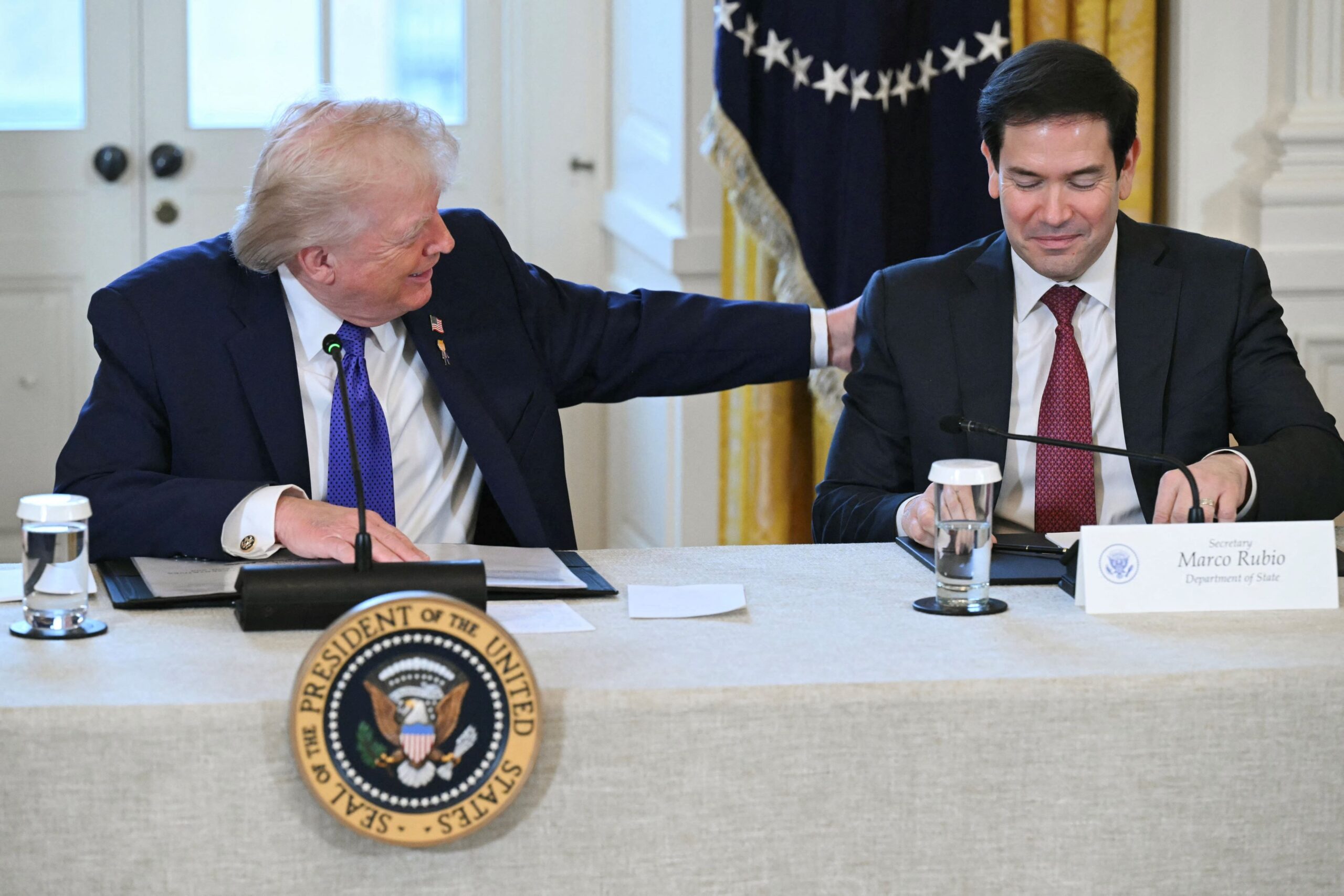 Trump îl trimite pe Marco Rubio la Roma, în încercarea de a „dezgheța” relațiile cu Meloni și Vaticanul