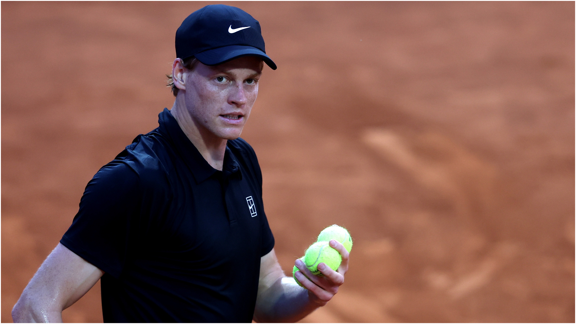 Jannik Sinner a părăsit Roland Garros după un meci dramatic cu Cerundolo