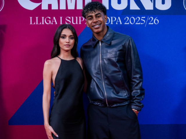 Lamine Yamal nu se mai ascunde! Și-a dus noua iubită la petrecerea de titlu a Barcelonei