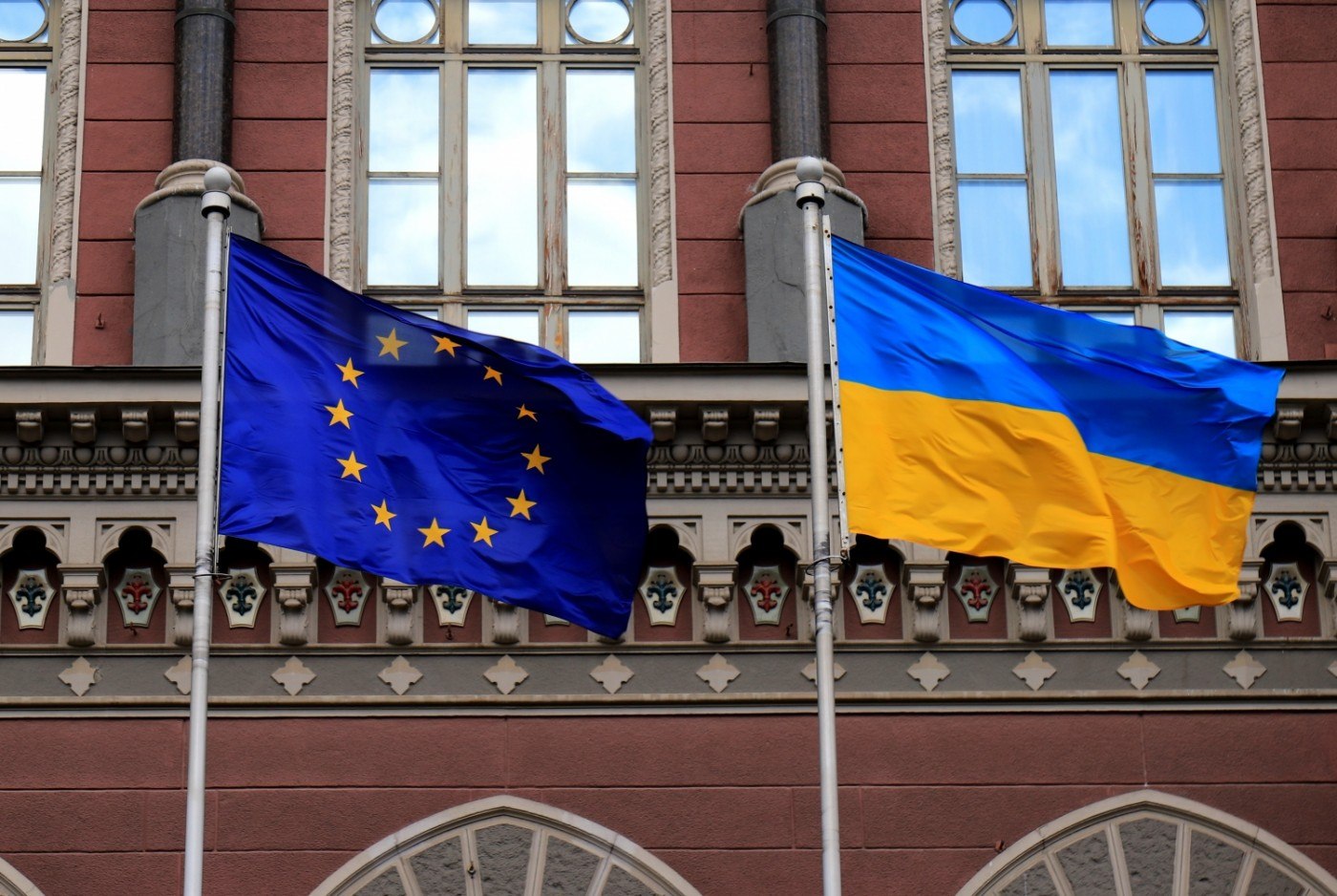 Ucraina, tot mai aproape de UE. Bruxelles-ul deschide calea negocierilor de aderare