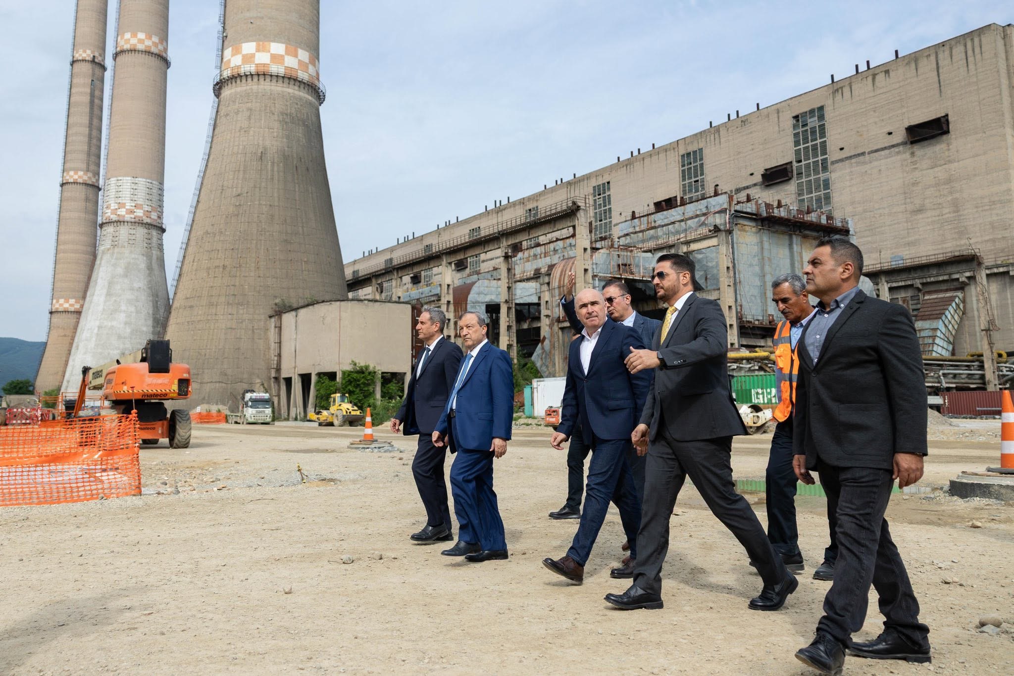 Ilie Bolojan, vizită la Mintia: centrala pe gaz de 1.700 MW, aproape finalizată, devine una dintre cele mai mari investiții energetice din UE