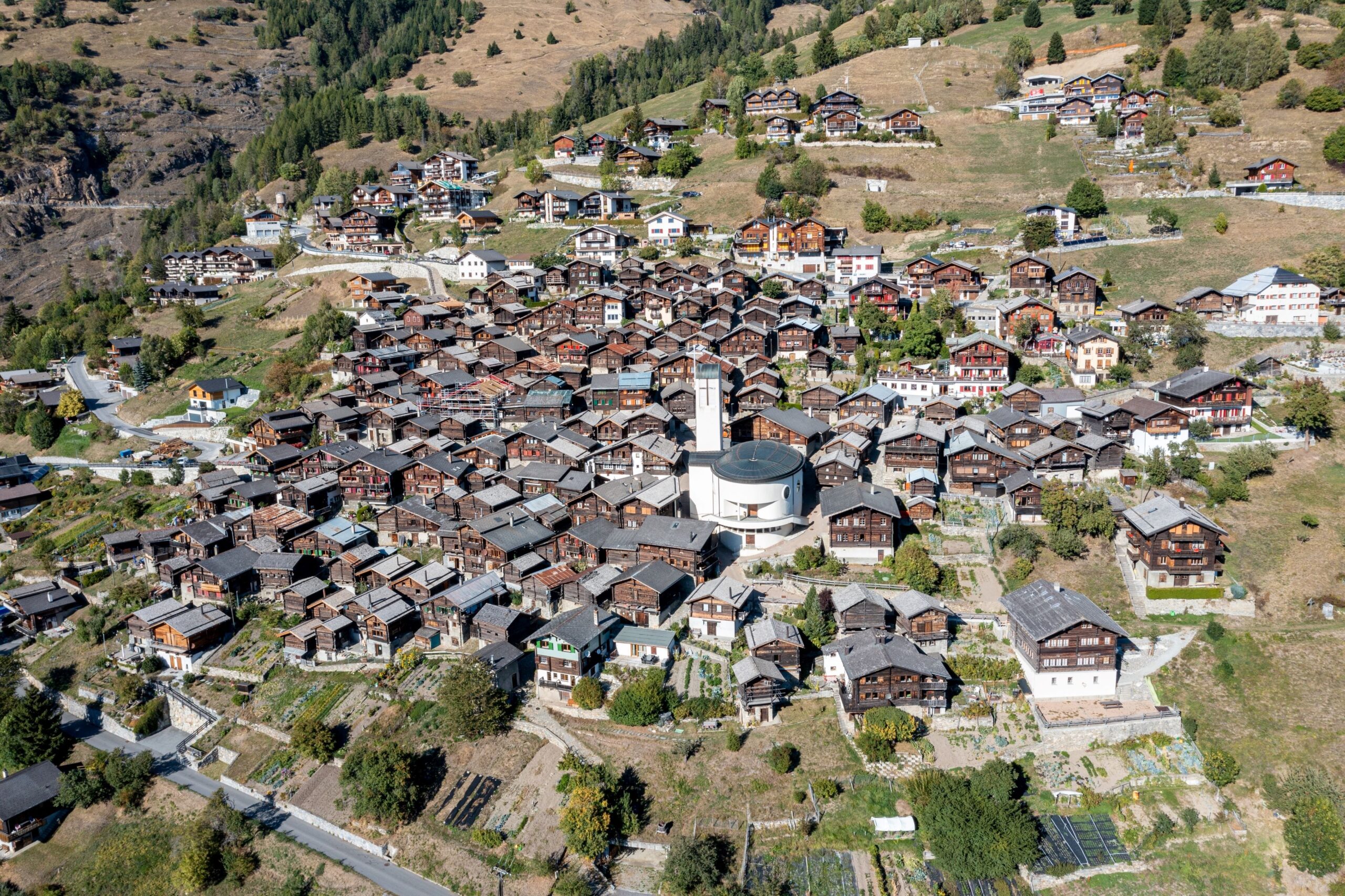 Elvețienii resping propunerea dreptei radicale privind limitarea populației la maximum 10 milioane de locuitori până în anul 2050