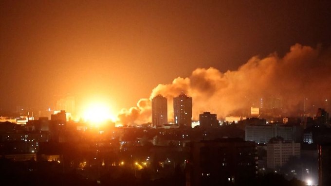 Explozii puternice la Kiev și Poltava după un atac cu rachete balistice lansat de Rusia