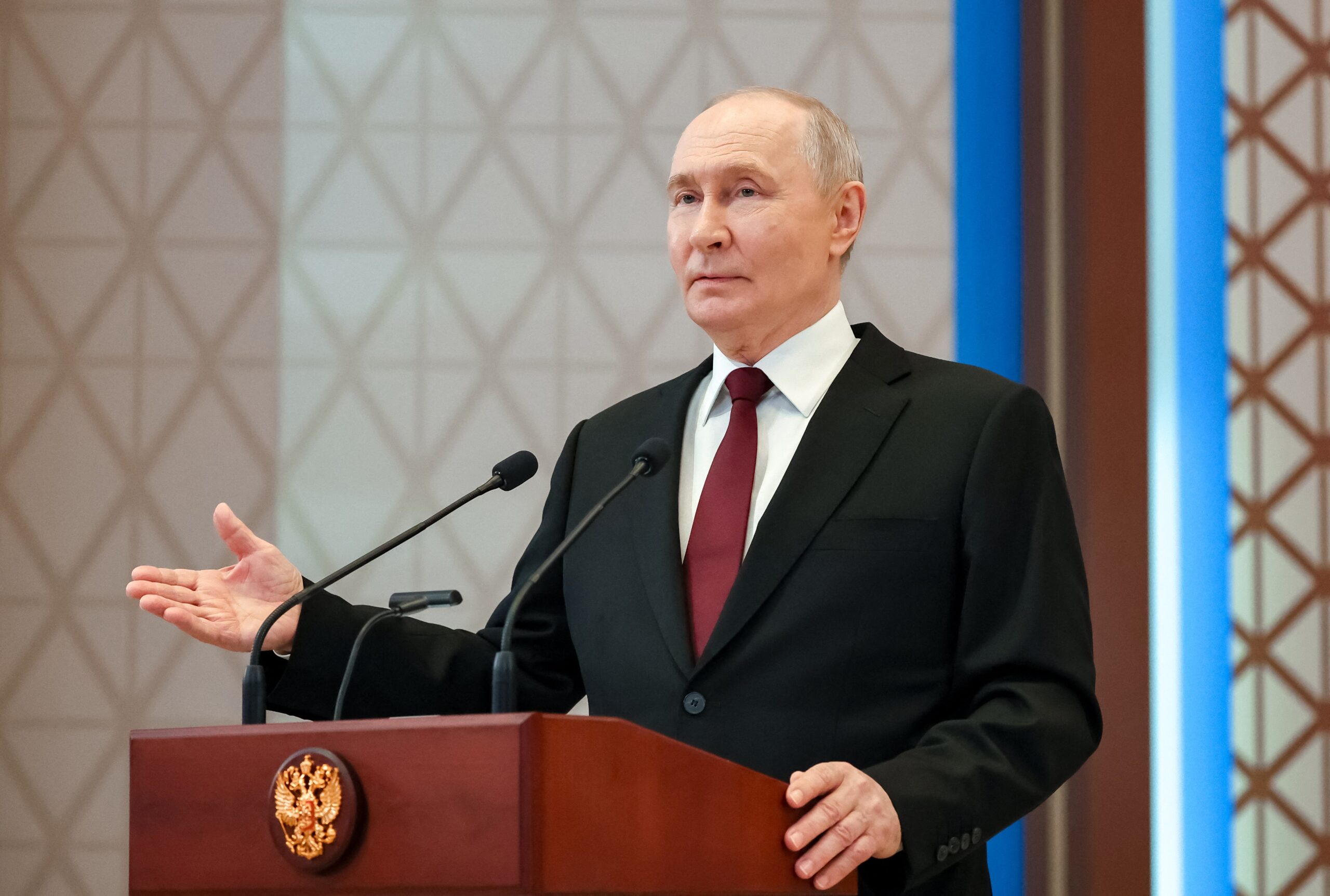 Detaliile care indică problemele de sănătatea ale lui Putin. Un fost consilier politic susține că liderul rus ar fi suferit un AVC în 2022