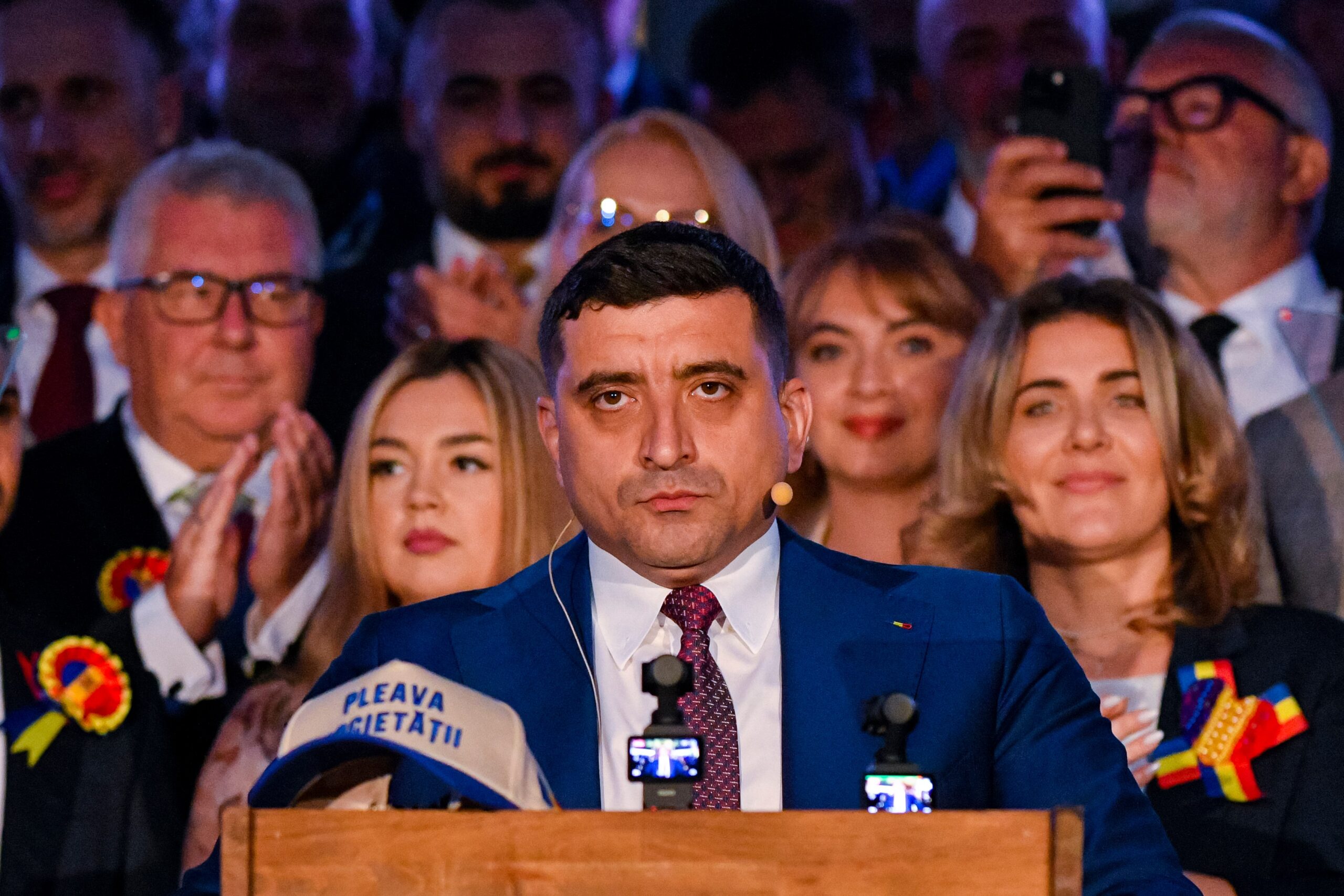 George Simion: AUR nu va susține Guvernul Veștea și va părăsi sala la votul de învestire