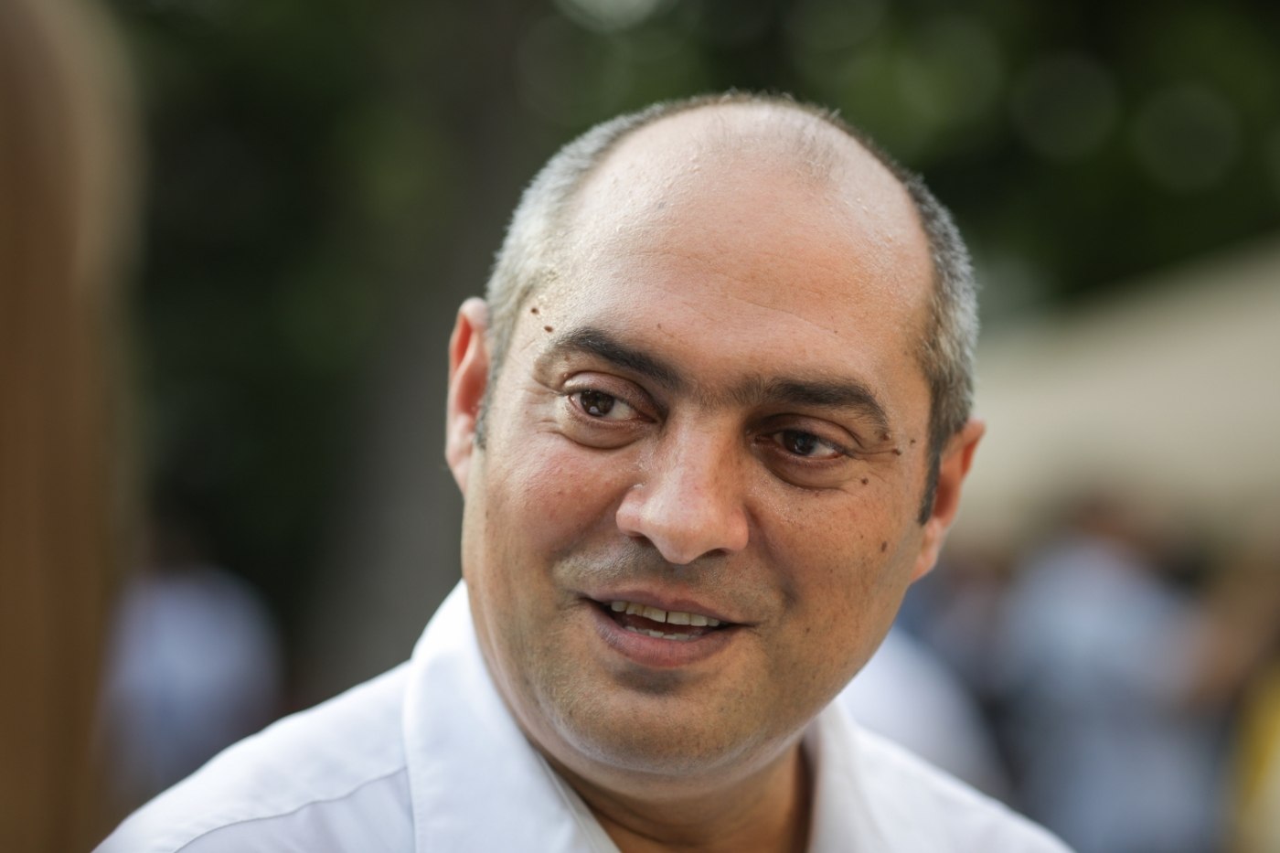 Sociologul Gelu Duminică, după votul negativ obținut de Guvernul Veștea: „Culmea ironiei e să vezi «trădătorii» cum sunt trădaţi….”