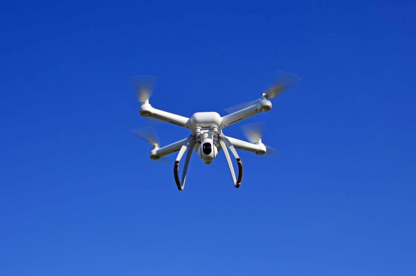 Peste 300 de drone au fost confiscate în apropierea stadioanelor Cupei Mondiale, anunță autoritățile americane