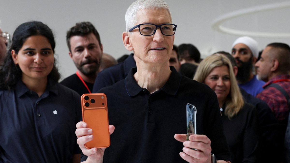 Din criză de chip-uri, Apple face lobby la administraţia Trump