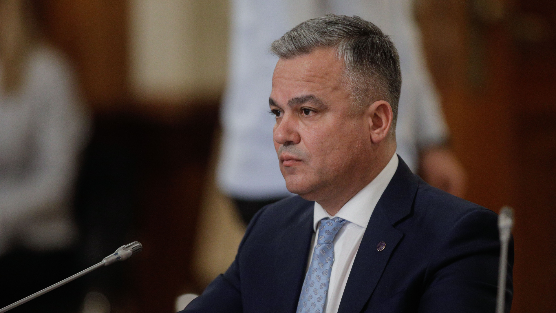 A început ședința pentru învestirea guvernului Veștea : Europa FM