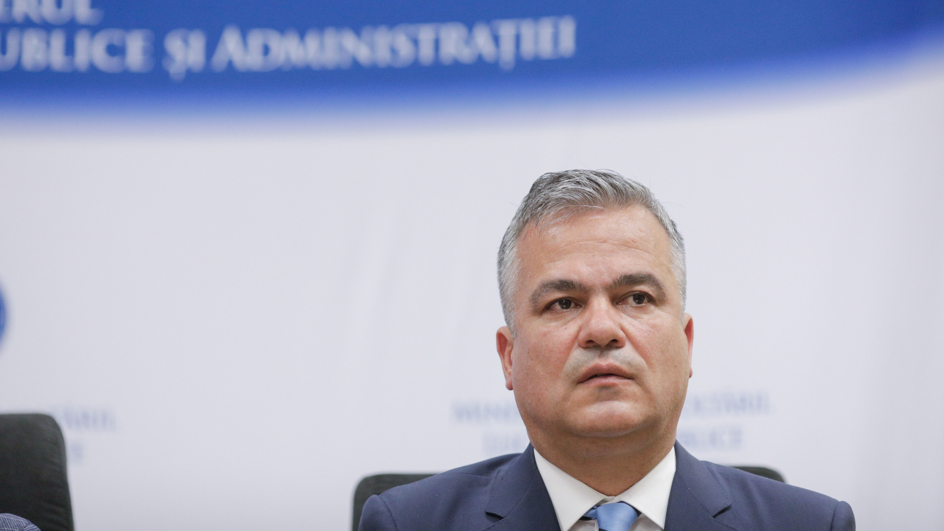 Nicușor Dan îl desemnează pe Adrian Veștea să formeze viitorul guvern. Eugen Tomac și-a depus mandatul : Europa FM