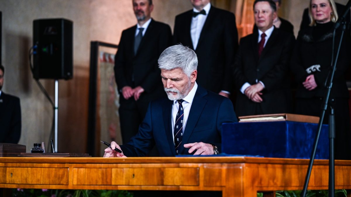Președintele Pavel are acordul de a participa la summit NATO