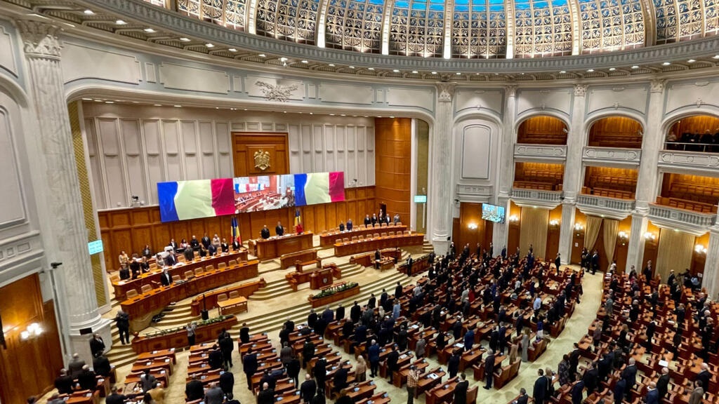 „Guvernul Veștea/Nicușor a picat la vot!”