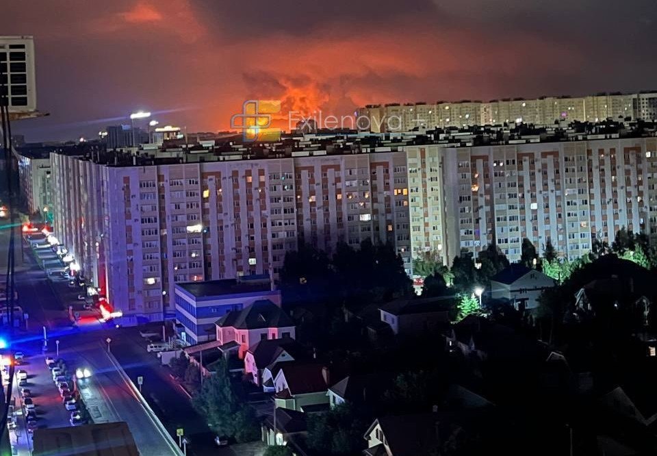 Ucraina lovește din nou infrastructura energetică a Rusiei. Depozite de petrol cuprinse de flăcări, iar Moscova a fost ținta unui atac masiv cu drone