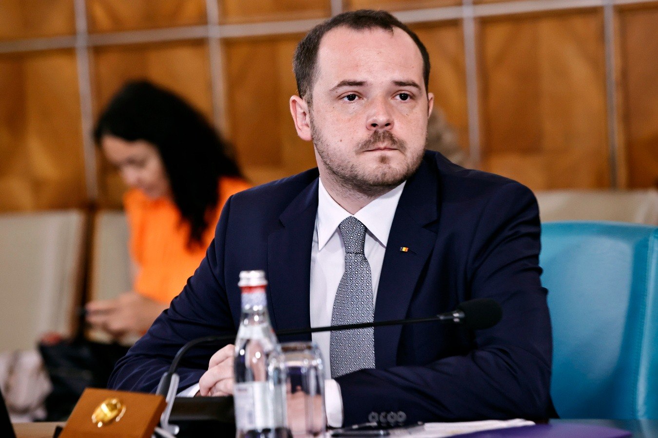 Rogobete atacă Guvernul după memorandumul privind angajările: „Croitorașul cel viteaz a tăiat în neștiință”
