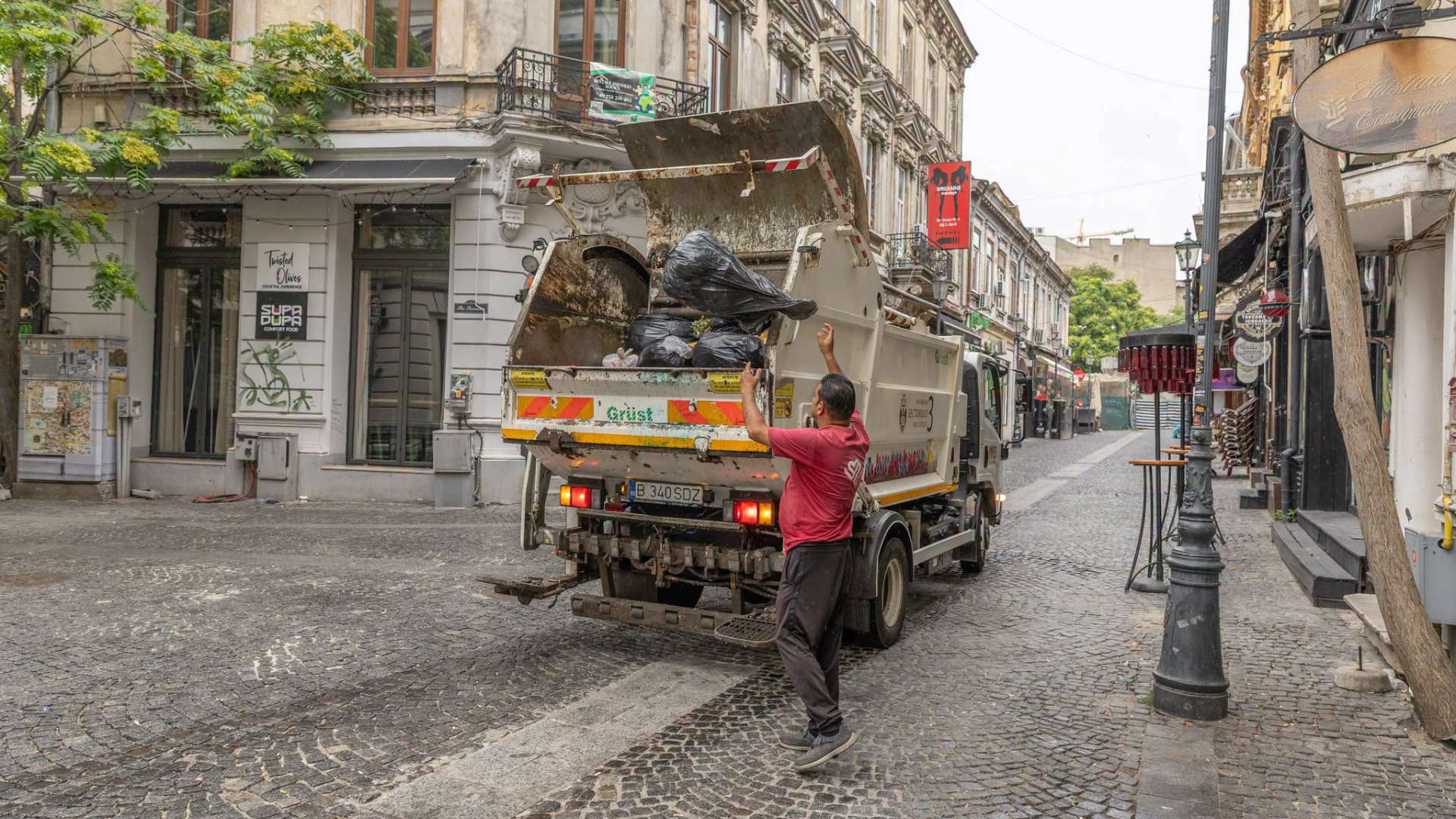 Primăria Capitalei anunță pe noi reguli pentru menținerea curățeniei în București: „Plăteşti pentru cât arunci” : Europa FM