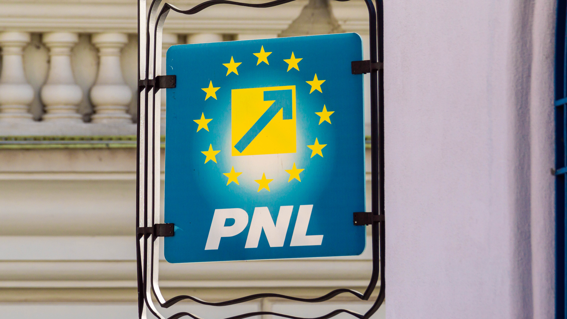 PNL susține convocarea unei sesiuni parlamentare extraordinare și adoptarea proiectelor necesare îndeplinirii jaloanelor din PNRR : Europa FM