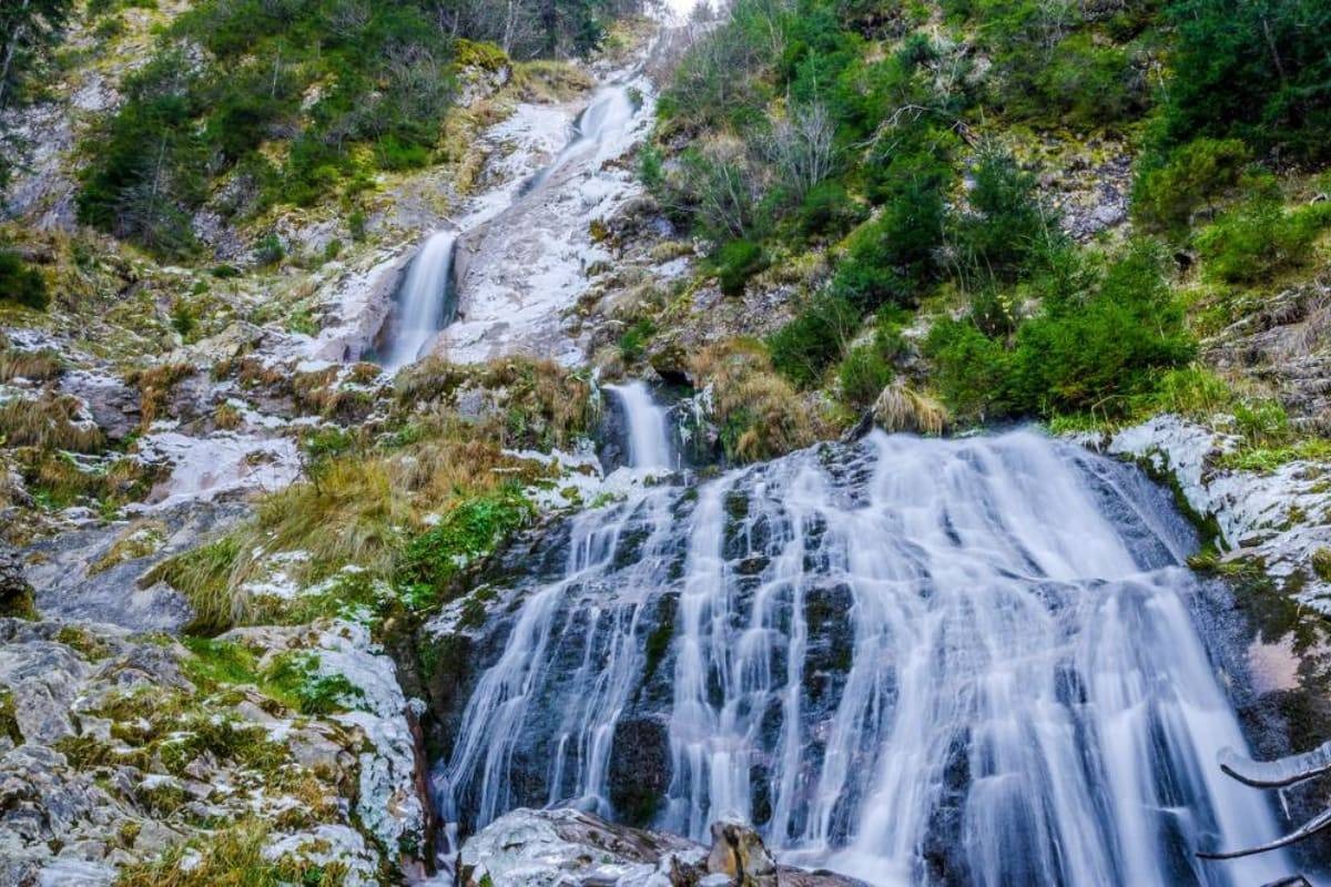 una dintre cele mai înalte cascade din România
