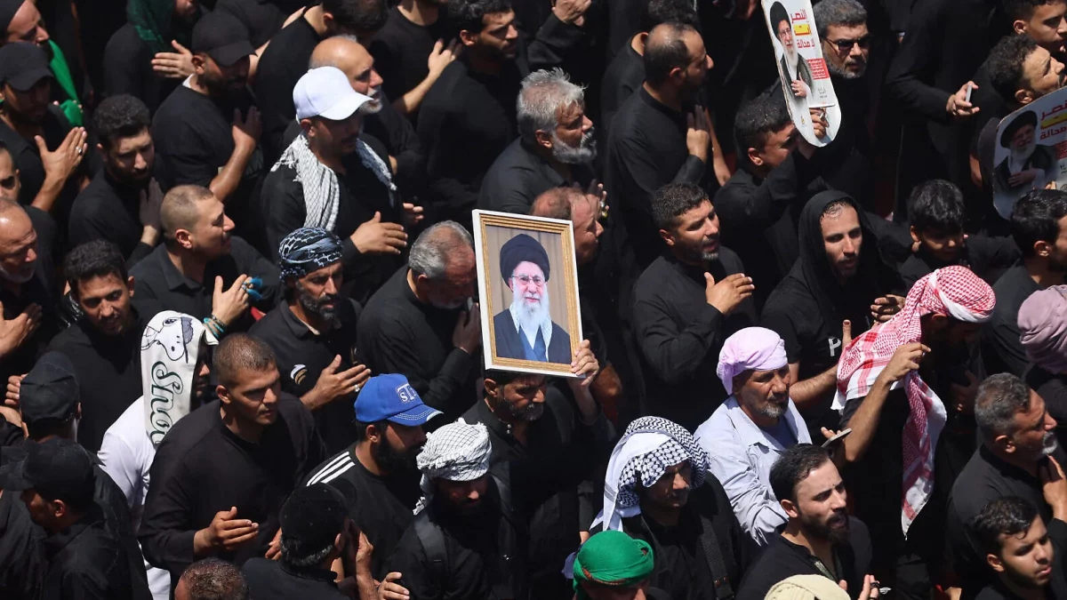 Iranul începe funeraliile pentru fostul Lider Suprem Ali Khamenei, la peste 4 luni după ce a fost asasinat de SUA-Israel. Iranul avertizează SUA că orice atac în această perioadă va primi un „răspuns decisiv”