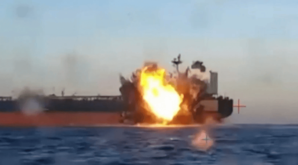 Un petrolier încărcat cu GPL a explodat în Marea Neagră lângă Sulina. Trei marinari sunt răniți, iar doi dintre ei au suferit arsuri