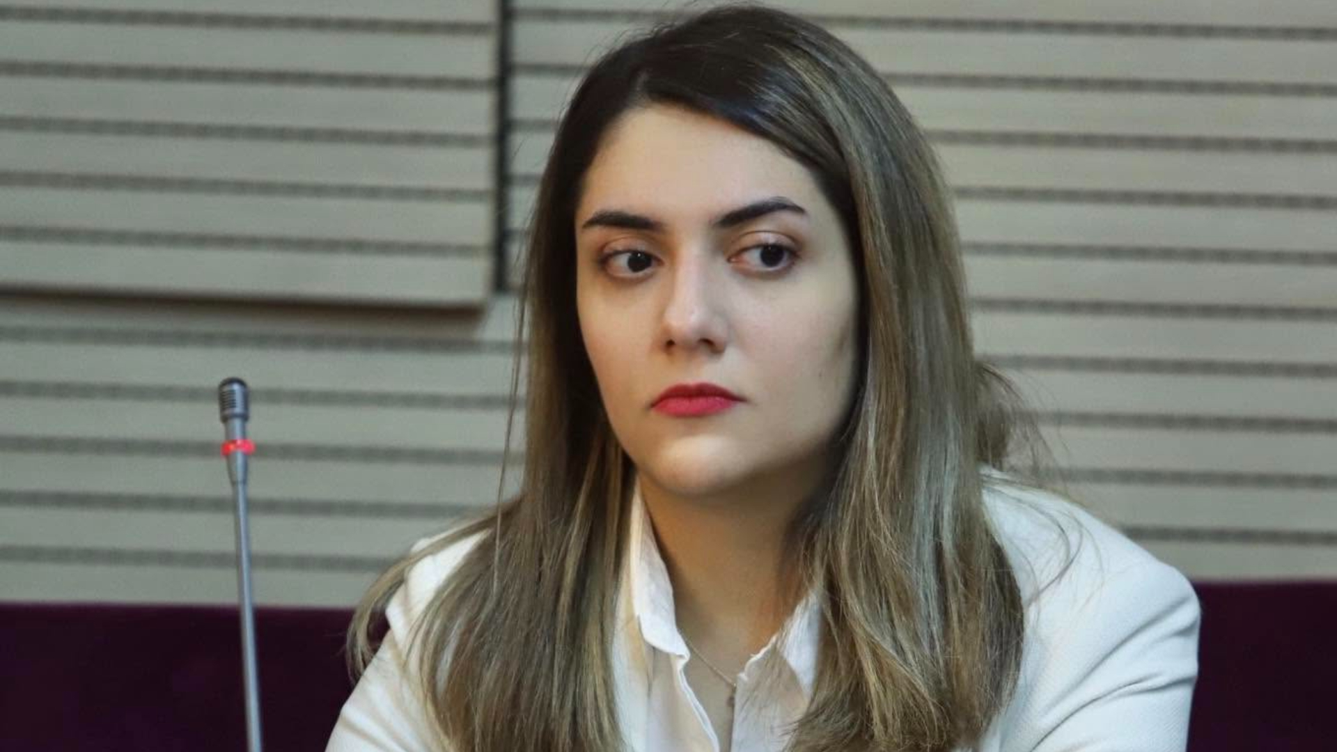 Alexandra Zară despre relocarea pacienților de la Dumbrava: „Relocarea de urgență a fost decisă de organele competente.” „Dacă l-aș fi anunțat pe ministru comiteam o infracțiune.” „N-am o evaluare exactă de unde veneau pacienții.” : Europa FM