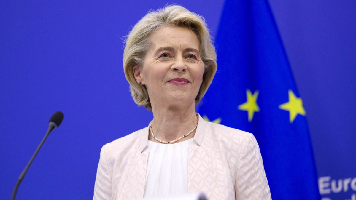 Uniunea Europeană lansează investiții majore în A.I. Inițiativa beneficiază de finanțare publică de până la 10 miliarde de euro și este estimată să atragă investiții private de cel puțin 20 de miliarde de euro
