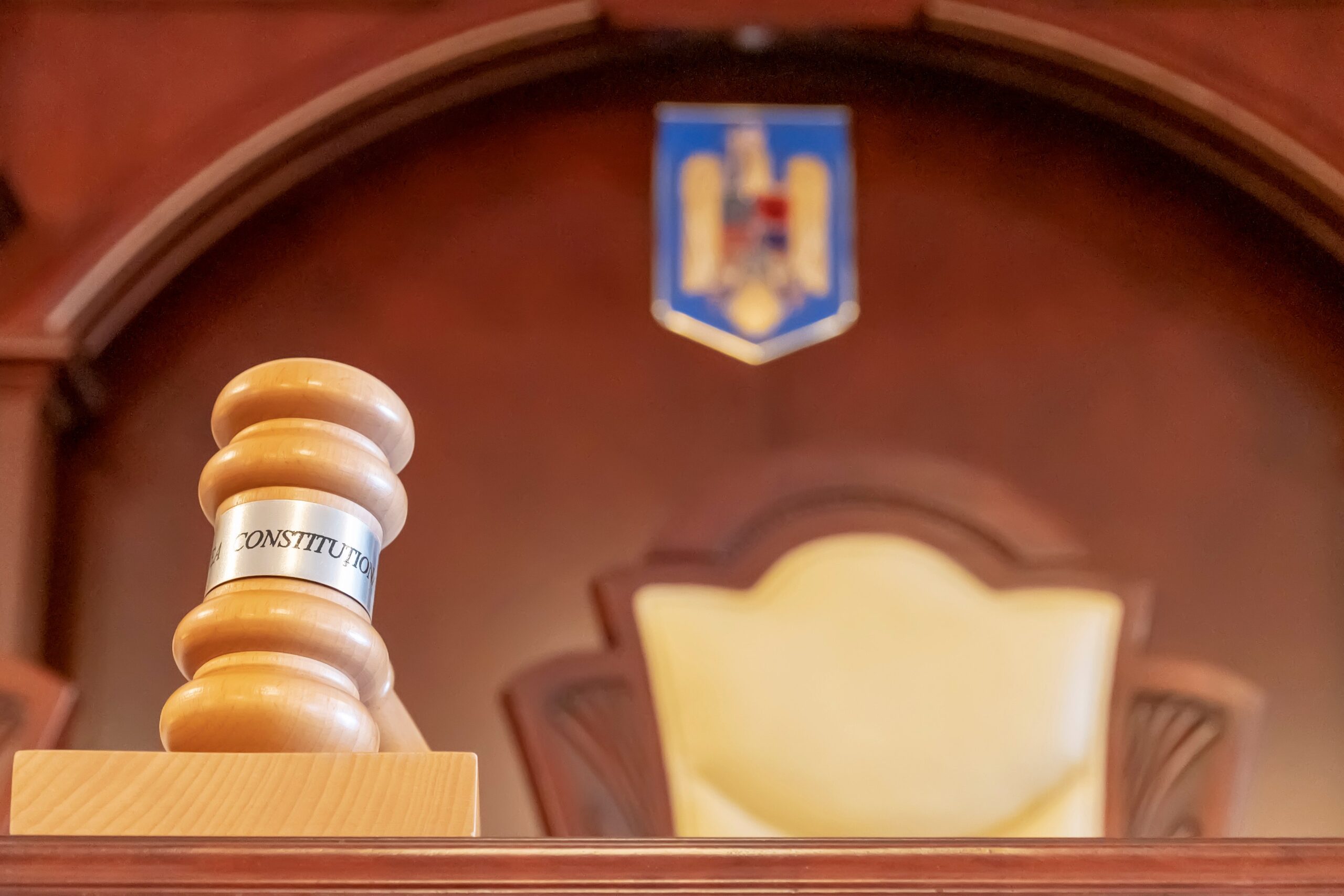 CCR discută luni sesizările privind legea ANI, contestată de PNL, USR și președintele Nicușor Dan