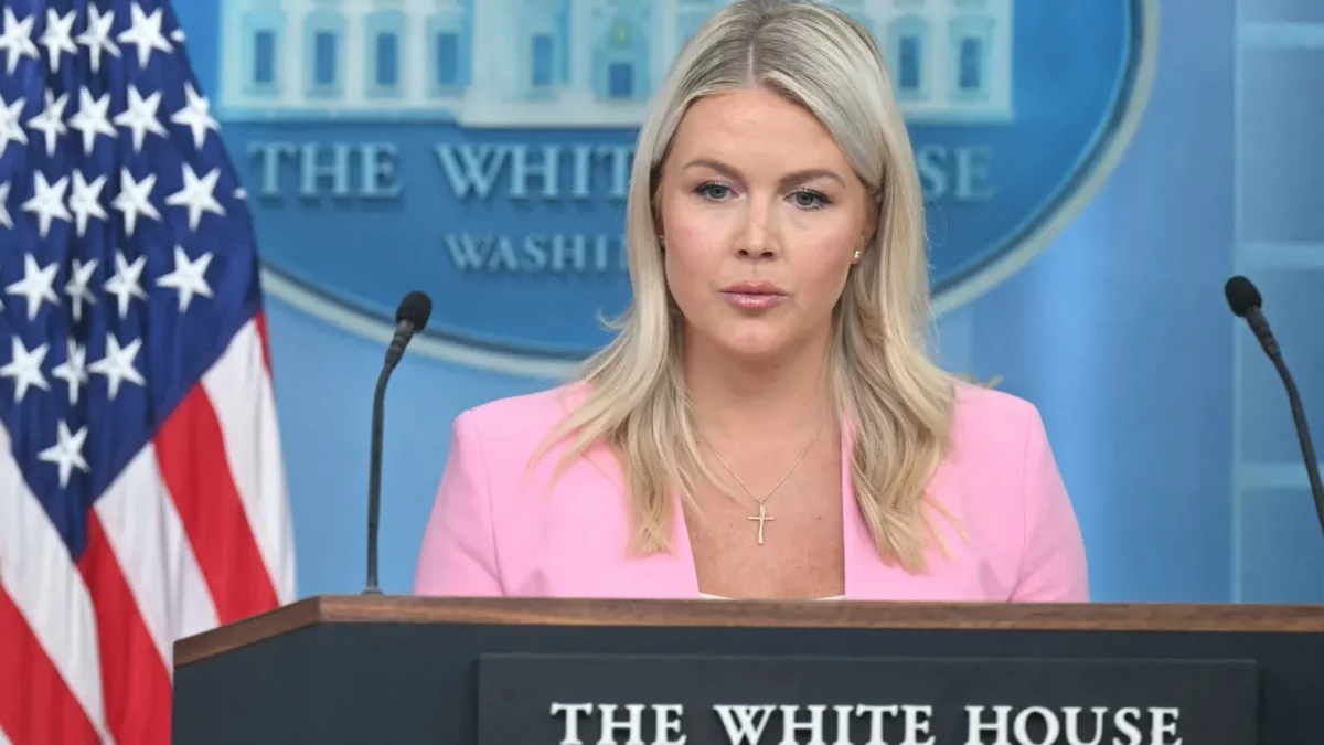 Karoline Leavitt, secretara de presă a lui Trump, demisionează