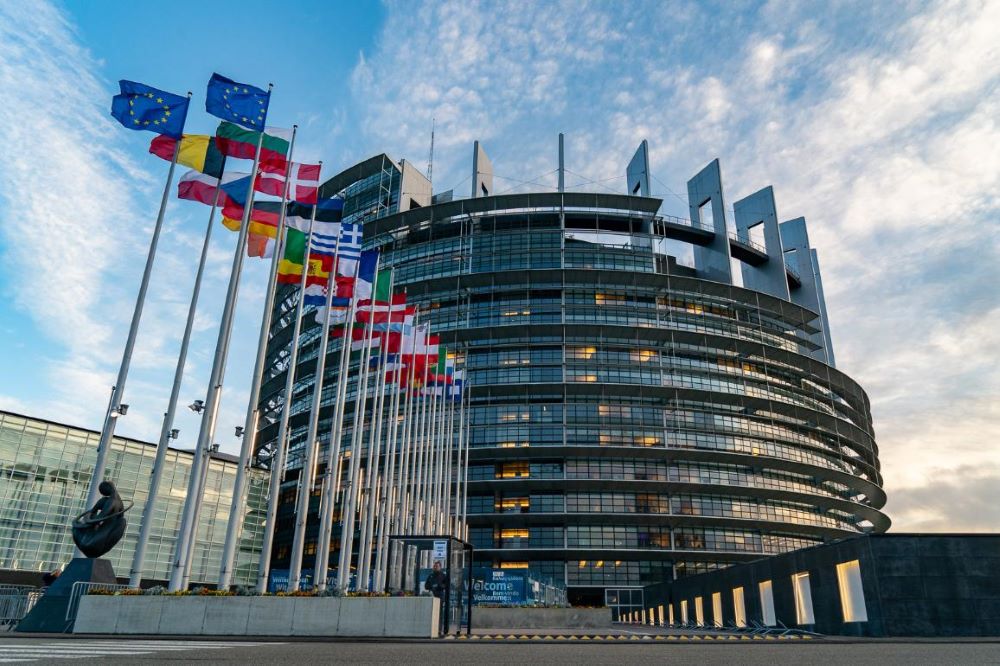 Mii vor un job la Comisia Europeană. Mulți sunt epuizați