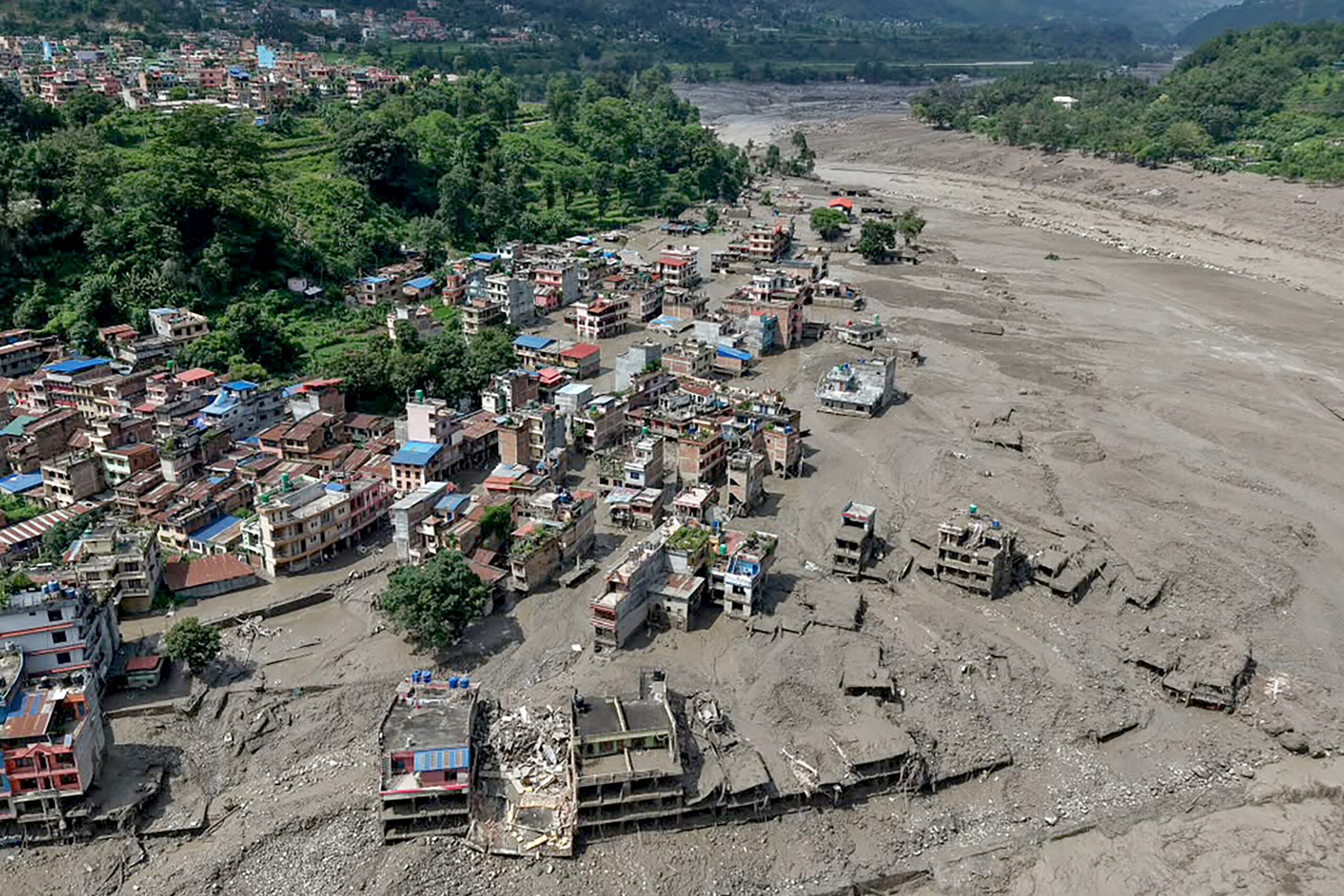 20.000 de familii din Nepal au nevoie de locuințe noi. Dimensiunea pagubelor provocate de dezastru