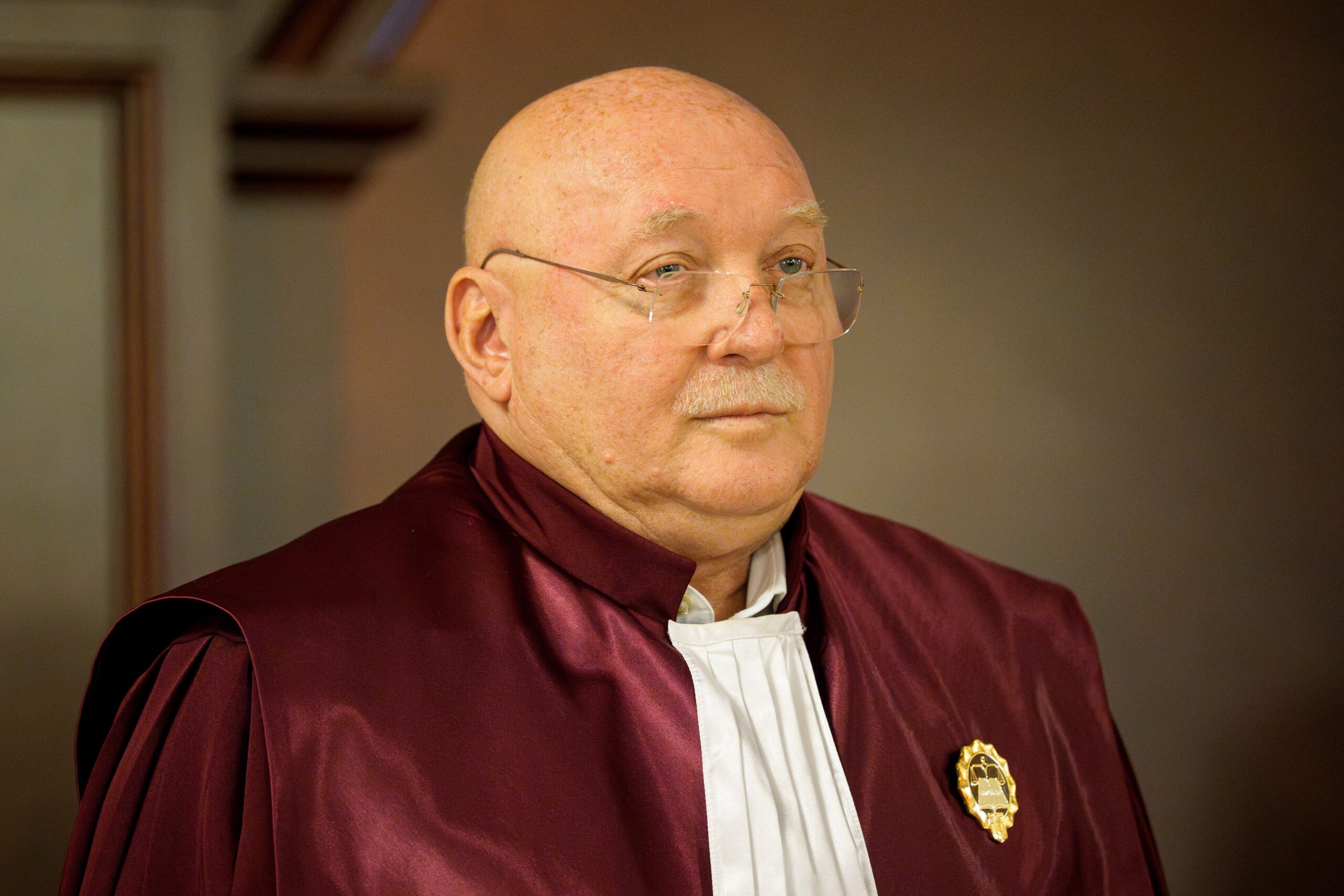 Judecătorul CCR Cristian Deliorga, primele explicații despre zborul privat spre Mykonos, alături de politicieni şi oameni de afaceri. „A avut caracter strict privat”