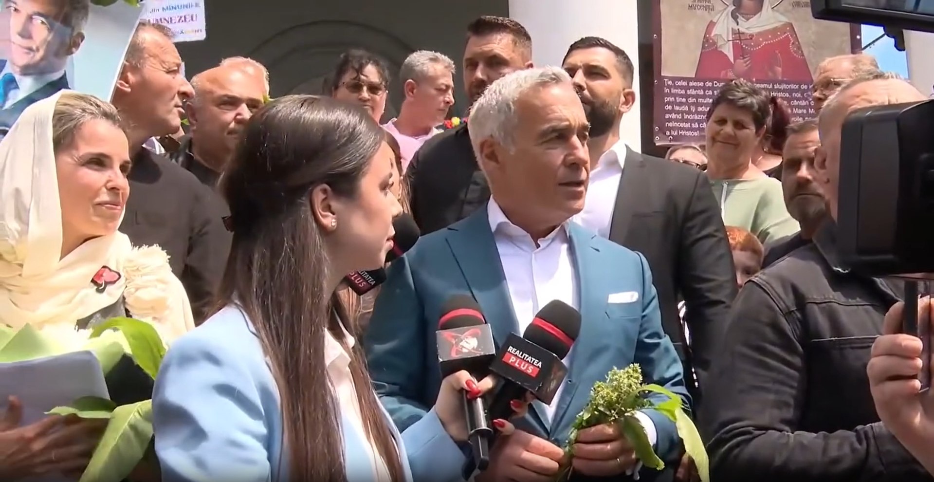 Calin Georgescu, avertizat înaintea unei întâniri cu susținătorii săi: „Probabil cineva i-a spus că acolo este multă lume”