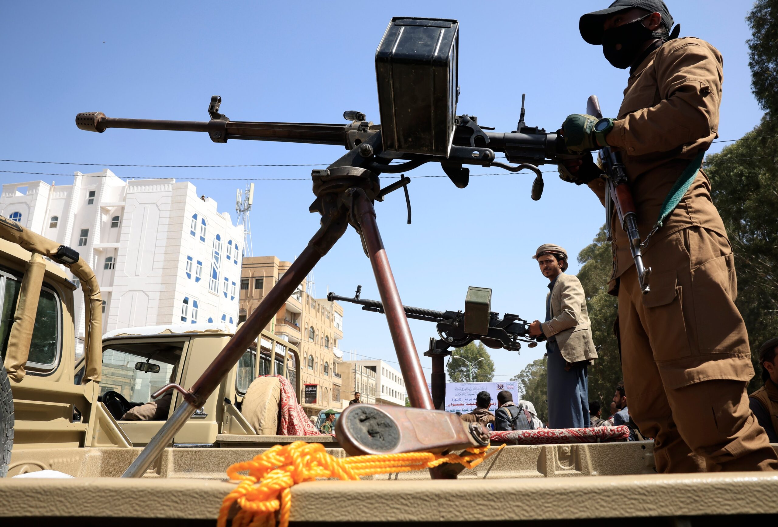 Atacuri Houthi asupra Arabiei Saudite, soldate cu 13 răniți. Statele din Golf amână negocierile cu Iranul privind Strâmtoarea Ormuz
