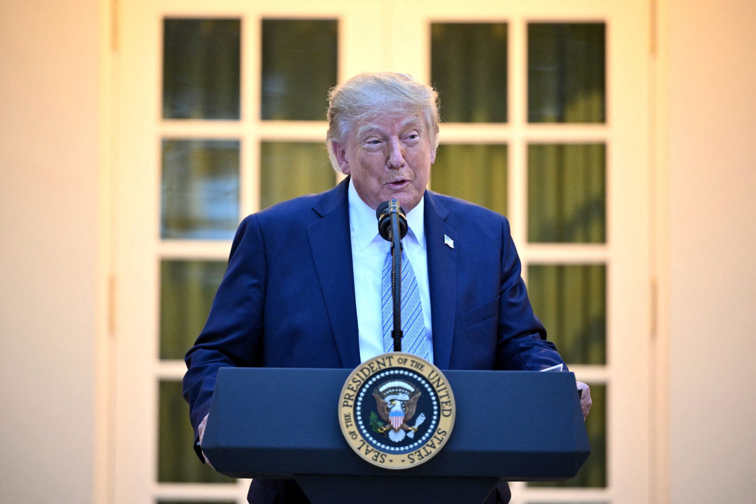 Trump lovește în petrolul rusesc și în „flota fantomă”: legea care înăsprește sancțiunile ar putea afecta China și India