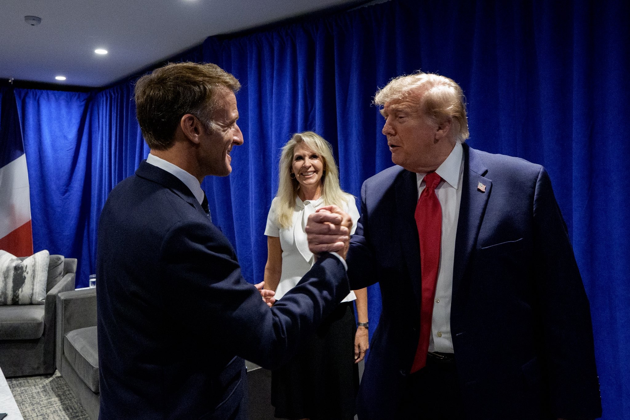 Trump și Macron au discutat despre Ucraina și securitatea din Marea Roșie, la New York. Macron: „A fost foarte constructiv”