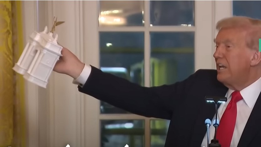 Macron comentează proiectul lui Trump privind construirea unui Arc de Triumf american care să-l depășească pe cel francez: „Parisul rămâne Paris”