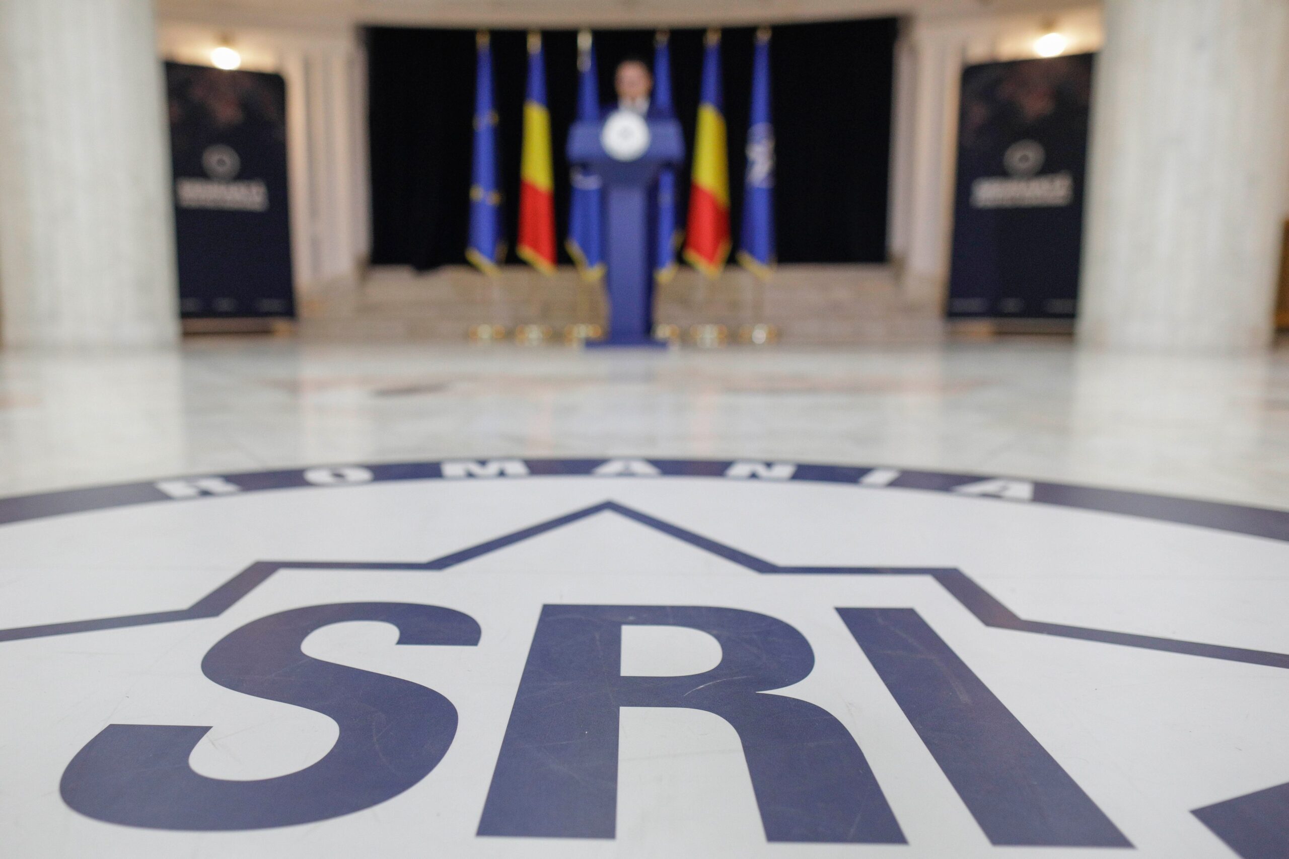 Șefii serviciilor de informații ar putea sta cel mult 8 ani în funcție