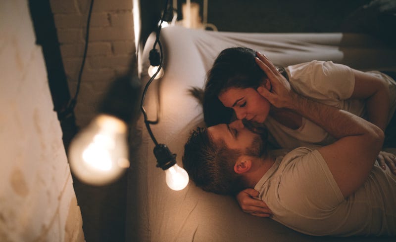 Îți crește cheful de sex toamna?