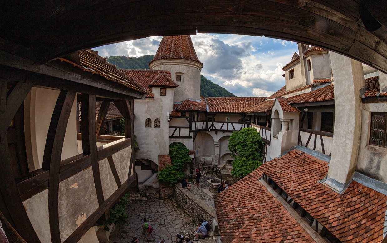 Castelul Bran intră în top 10 cele mai populare castele din Europa