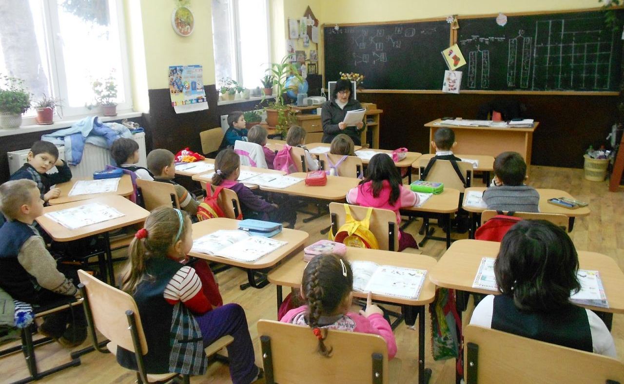 Școlile trebuie să se pregătească pentru căderea dronelor