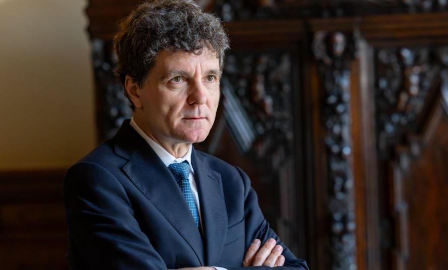 Un Guvern Mondial l-ar fi scutit pe Nicușor să desemneze un premier – Aleph News