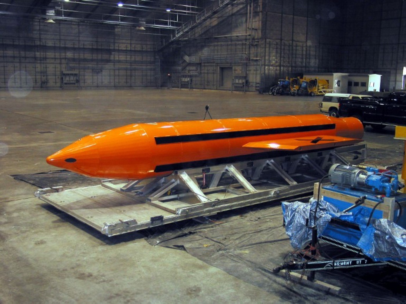 Planuri secrete la Pentagon: Trump ar putea folosi „mama tuturor bombelor” în Iran