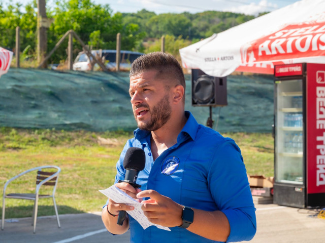 Fostul talent din curtea Craiovei și-a deschis școală de fotbal în afara României: “Am 160 de copii / Ce vină are Hagi?”