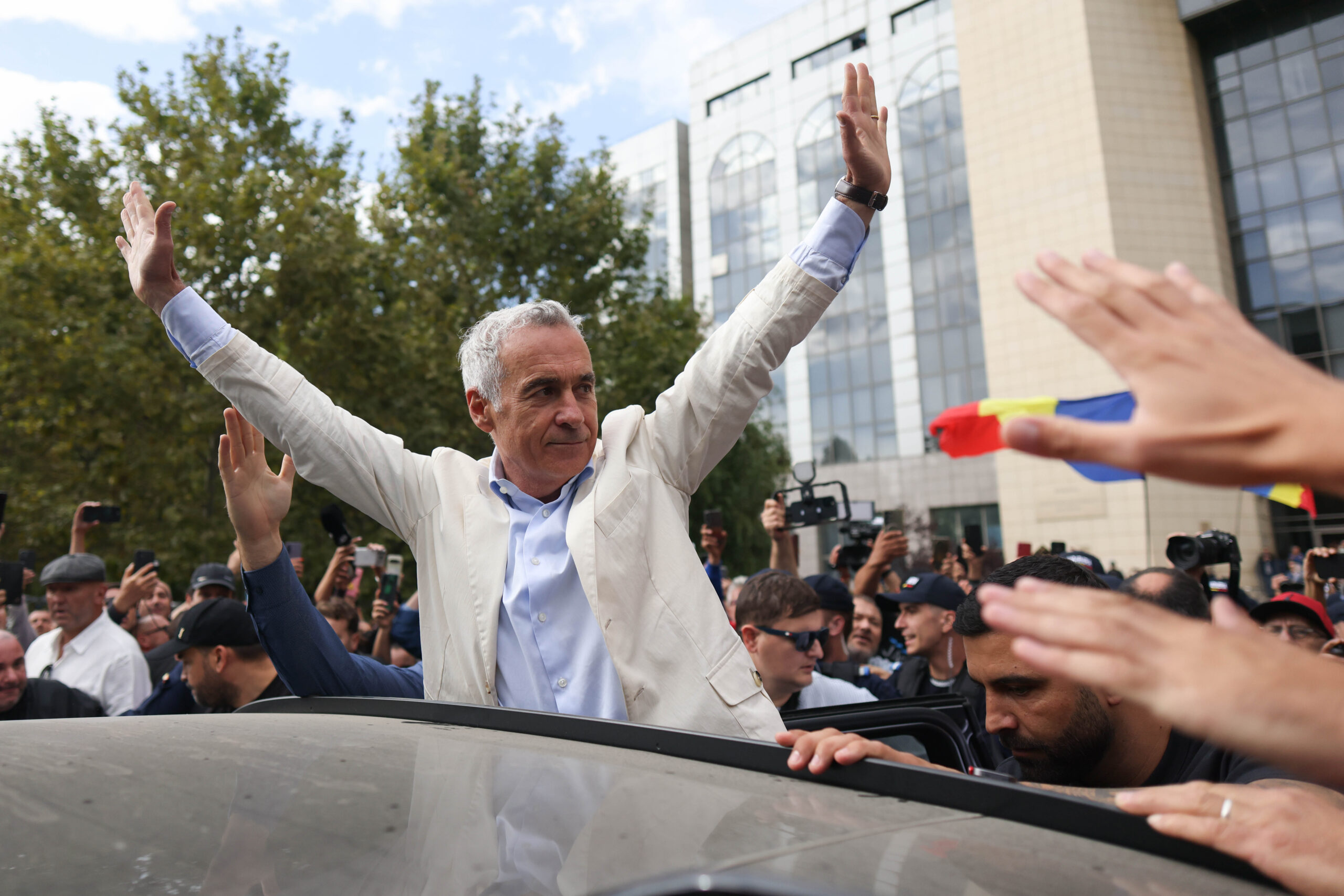 Călin Georgescu, din arest preventiv în arest la domiciliu