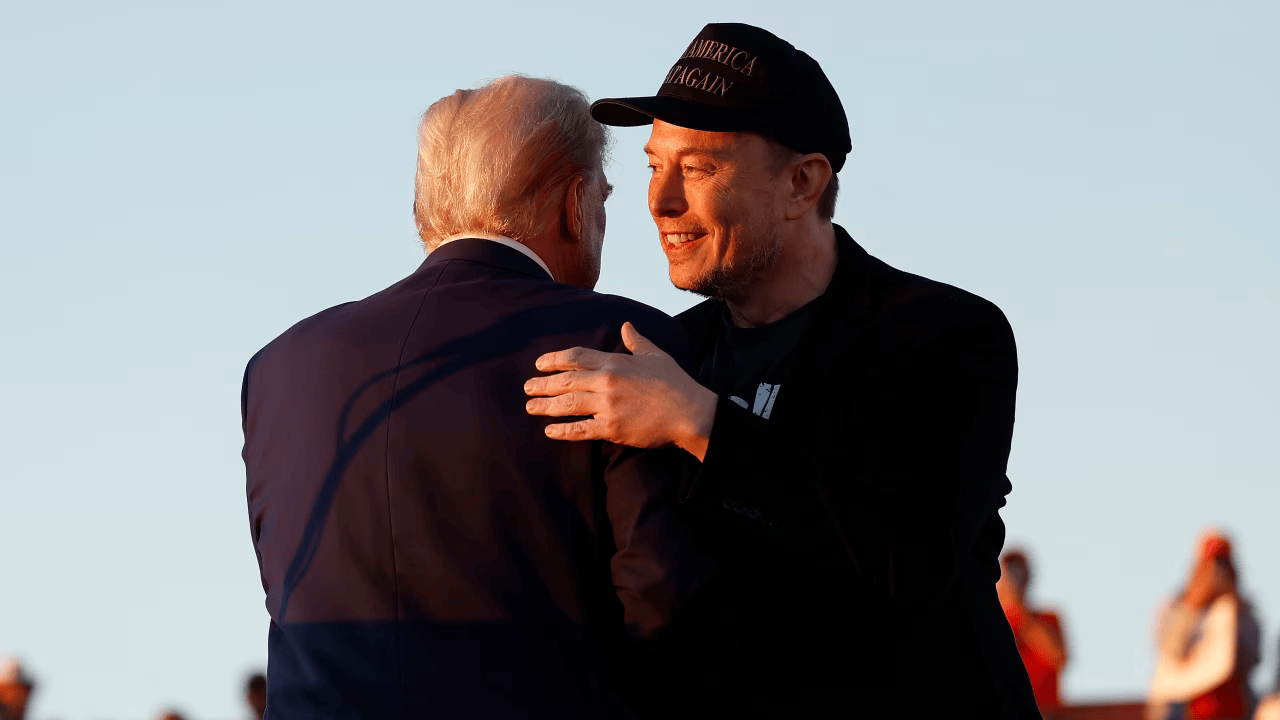 Trump spune că Elon Musk a restabilit accesul Ucrainei la Starlink