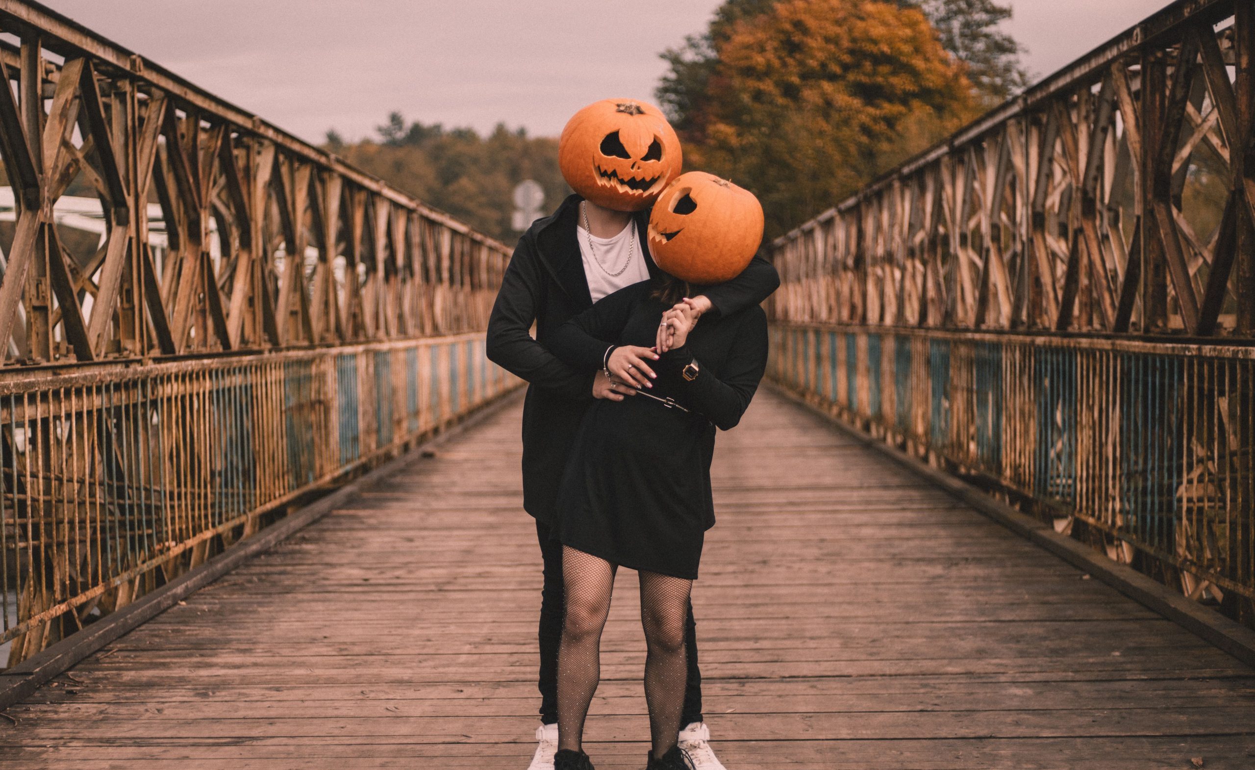 Halloweenul poate deveni noua zi a îndrăgostiților